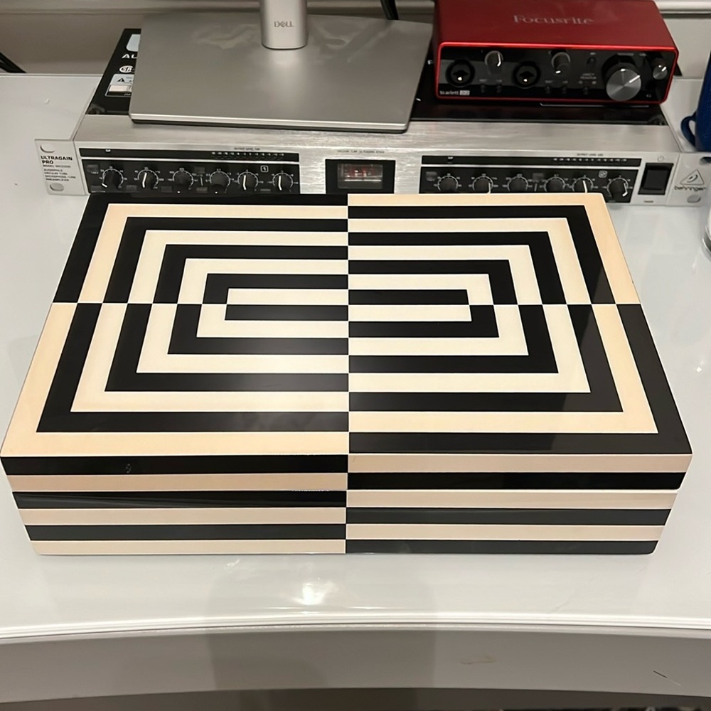 Jonathan Adler LARGE OP ART LACQUER BOX